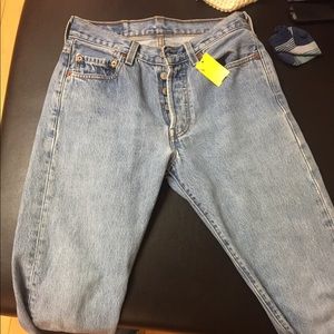 Mid rise Levi’s vintage jeans slim fit